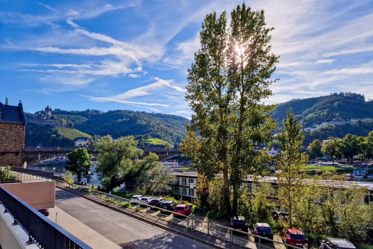 Vivamosel: Appartement Mit Mosel & Burgblick - Balkon - Parken - Aufzug - Fahrradraum โคเคห์ม ภายนอก รูปภาพ